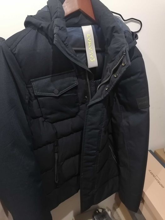 Разпродажба на мъжки дрехи и обувки