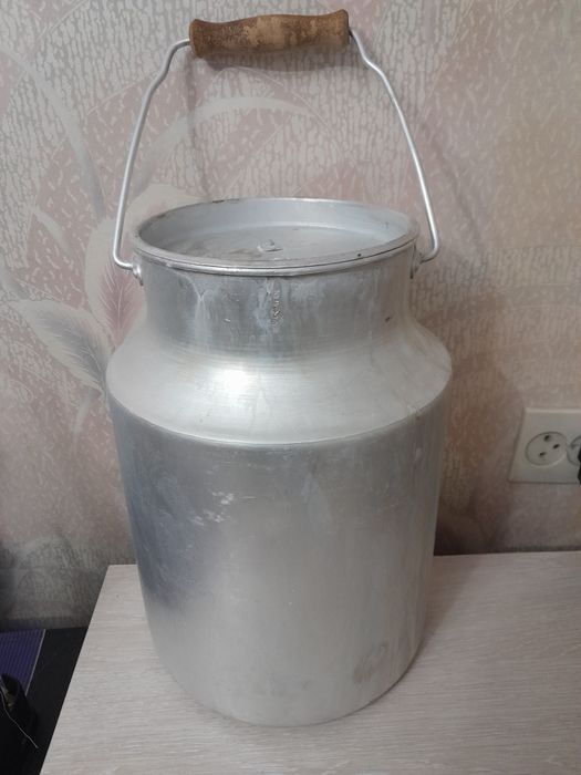 Продам алюминиевый бидон