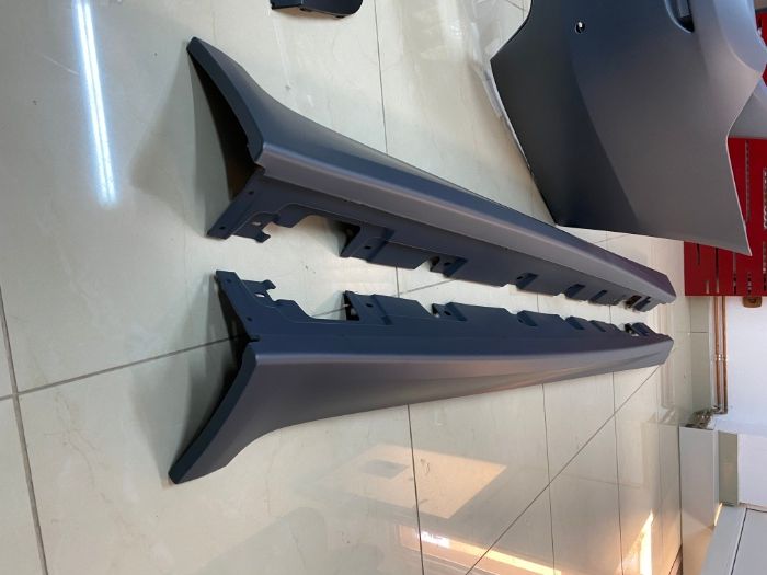 Body Kit BMW Seria 5 F10 2010-2013 Non Lci +Proiectoare Taiwan