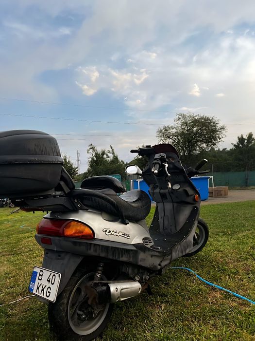 Vand scuter 125cc si 150cc