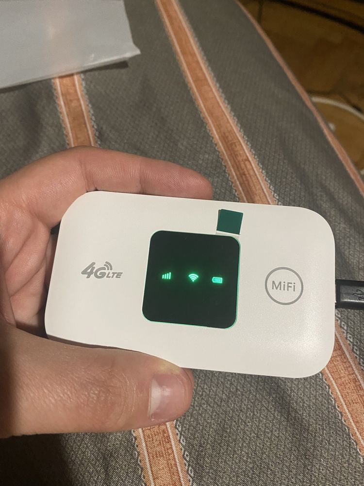 Router Wireless cu SIM 4G sigilat