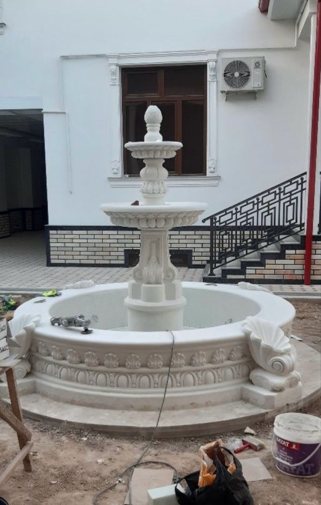 Fontan Фонтан luboy razmer bor