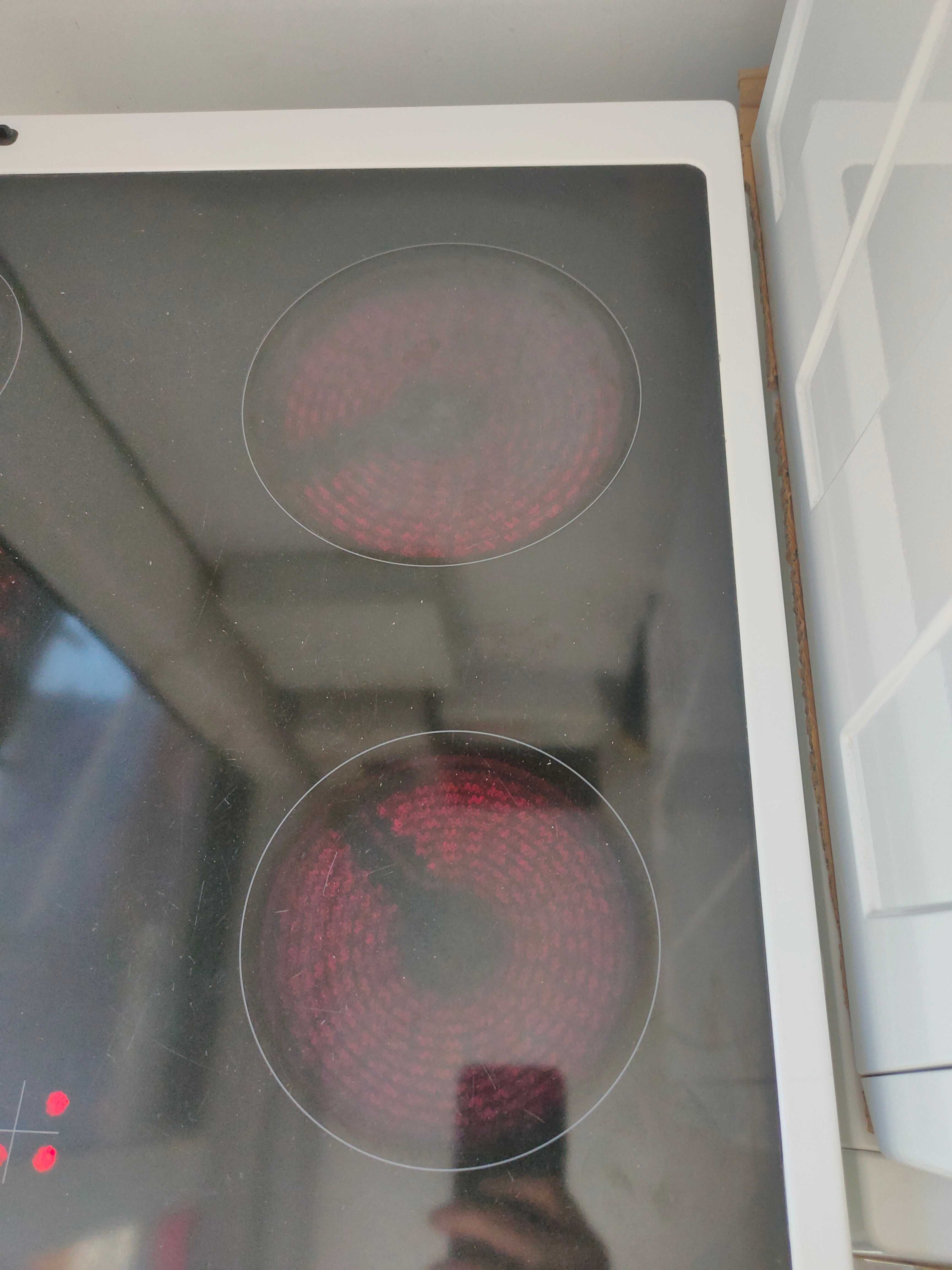 Свободностояща фурна VOSS ELECTROLUX  широка 60 см