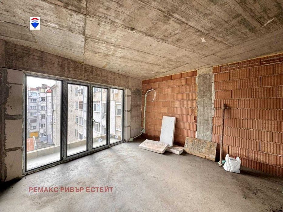 Продава се Тристаен апартамент в Русе, Център - 114 кв.м за 1540 €/кв.м - Снимка #5