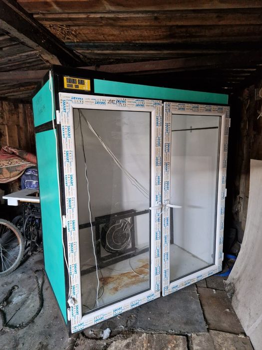 Продам инкубатор