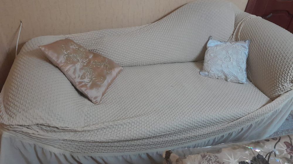 Продам диван и кресла