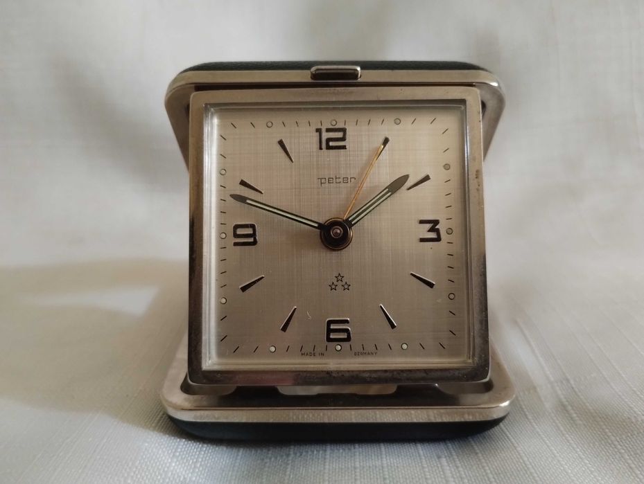 Туристически часовник, будилник Peter