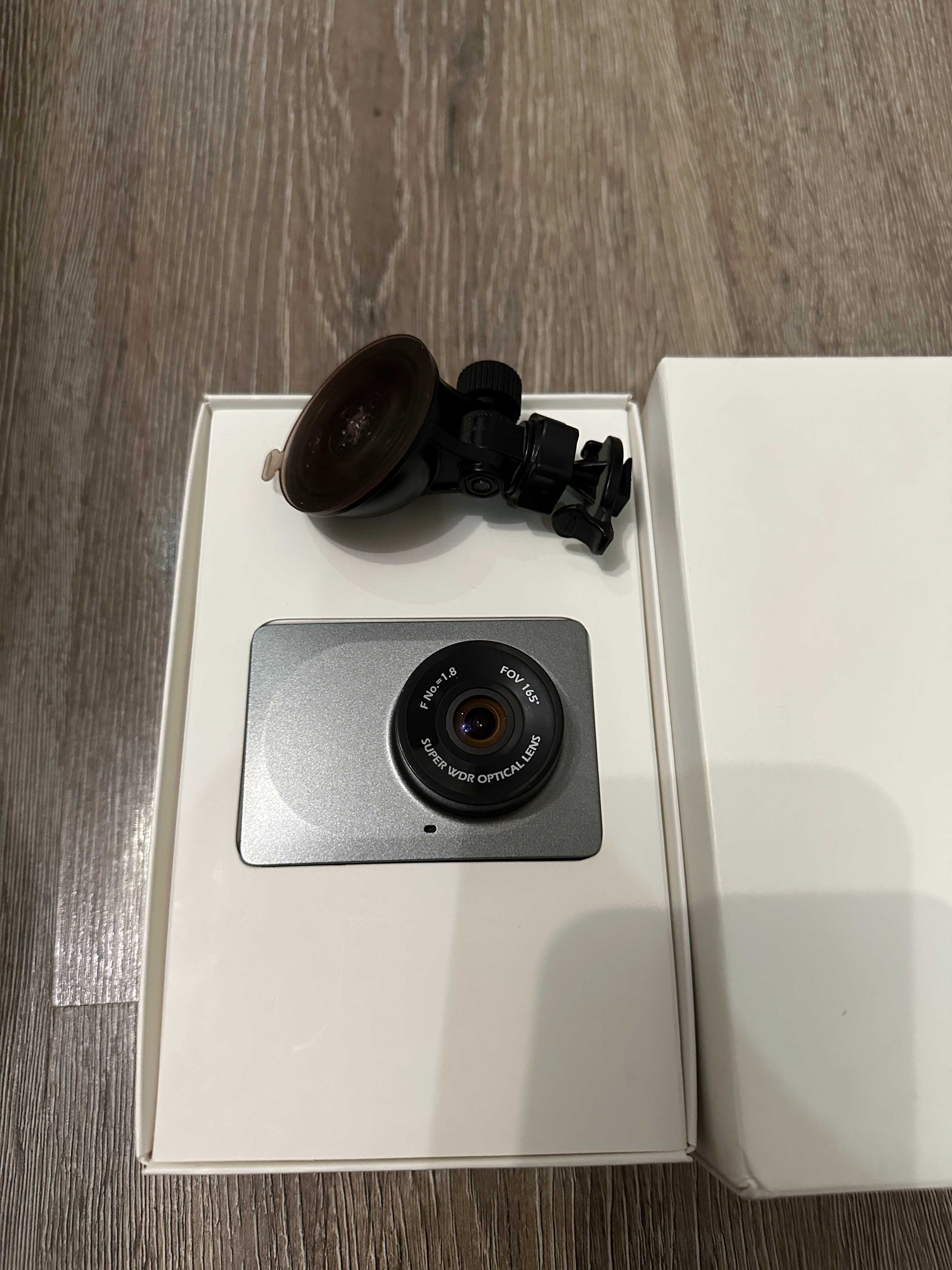 Видеорегистратор XIAOMI YI Smart Dash Cam