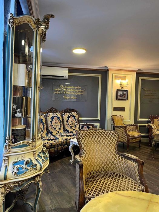 Елегантна колекция от барокови мебели