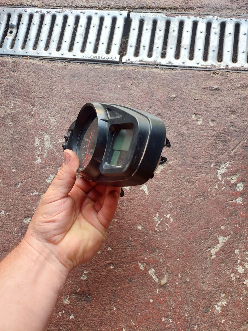 Vand Bord Suzuki GSR 600 2007