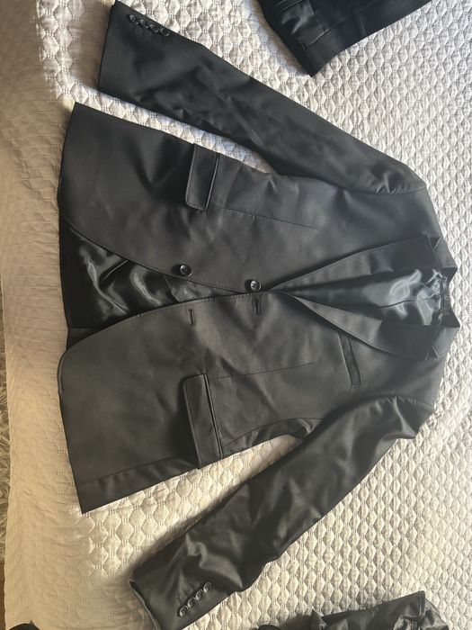 Costum barbati nr 44 super slim fit.