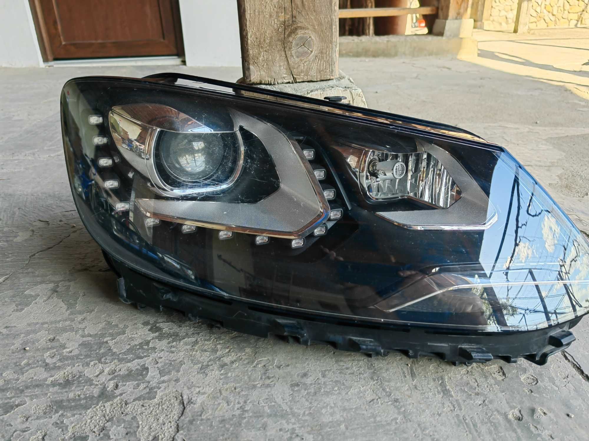 Фар VW Sharan Bi-Xenon LED десен / Фар Шаран ксенон / Фар Sharan