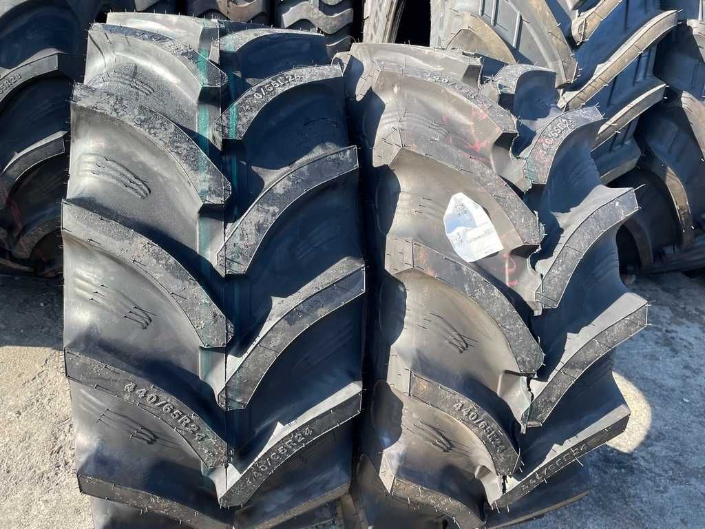 Anvelope de tractor 4x4 13.6-24 Radial 440/65R24 OZKA