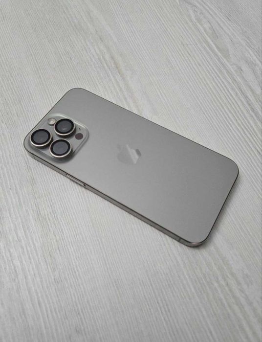 Apple 15 pro Max
