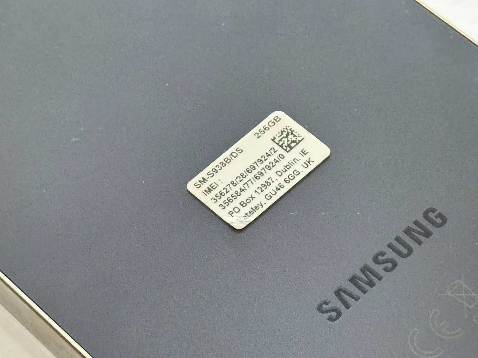 Samsung Galaxy S25 Ultra 5G 256GB 12GB RAM Dual