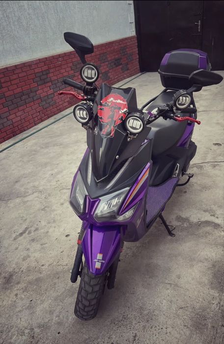 Скутер 150 куб нови почти коп айдалмаган