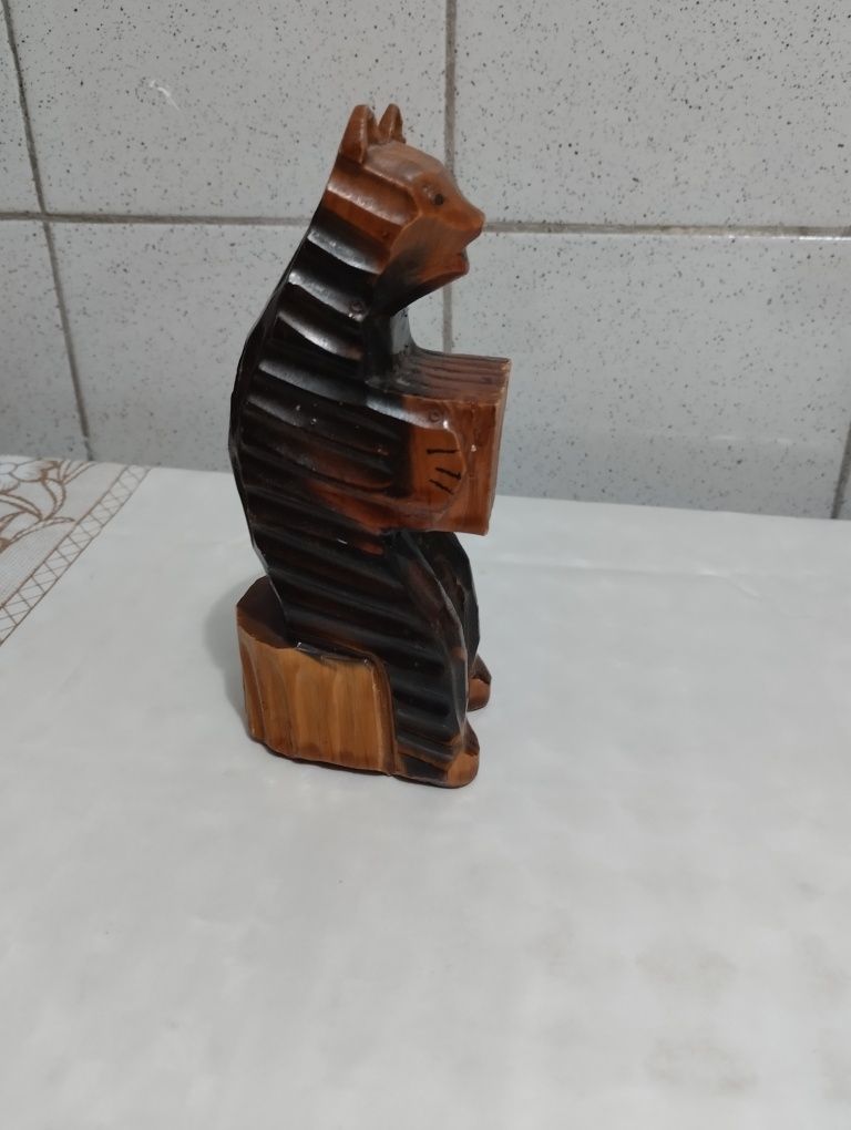 Статуэтка из дерева СССР "Мишка с гармошкой на пеньке"