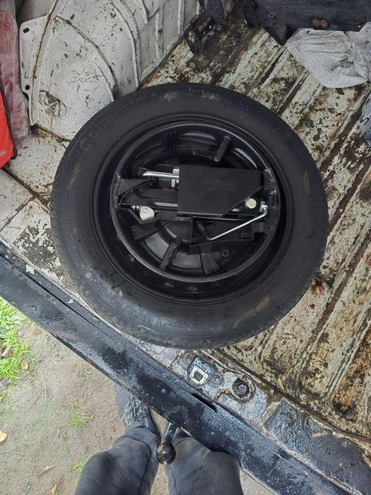 Резервна гума,патерица за мерцедес