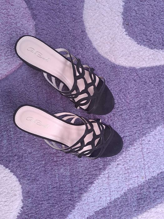 Дамски чехли 2 чифта с ток