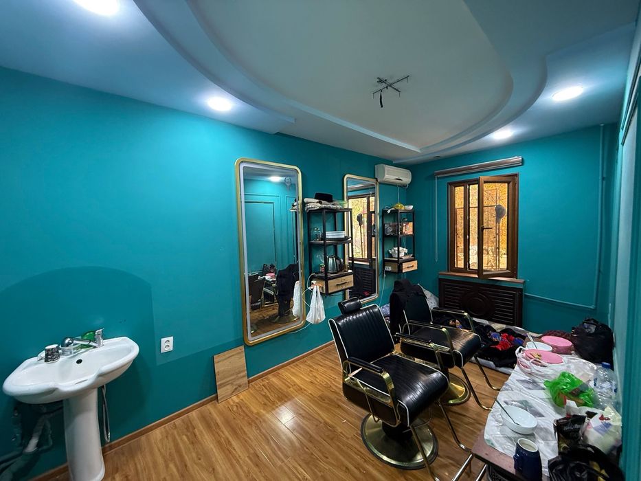 Продаётся нежилое помещения магазин бутик шоурум кафе офис 1 линия