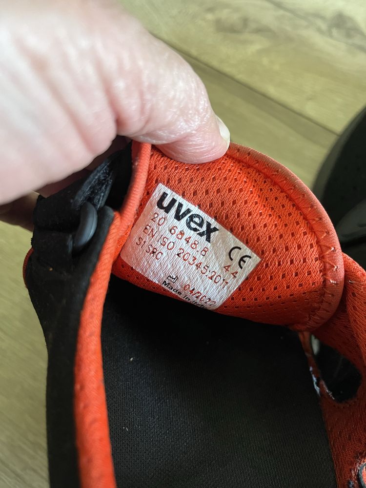 Sandale,bocanci Uvex cu protectie 44 si 41