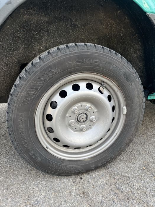 Гуми с джанти 205/65R16C бусови