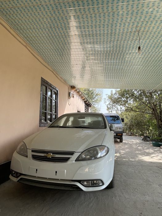 Gentra avtomabili sotiladi