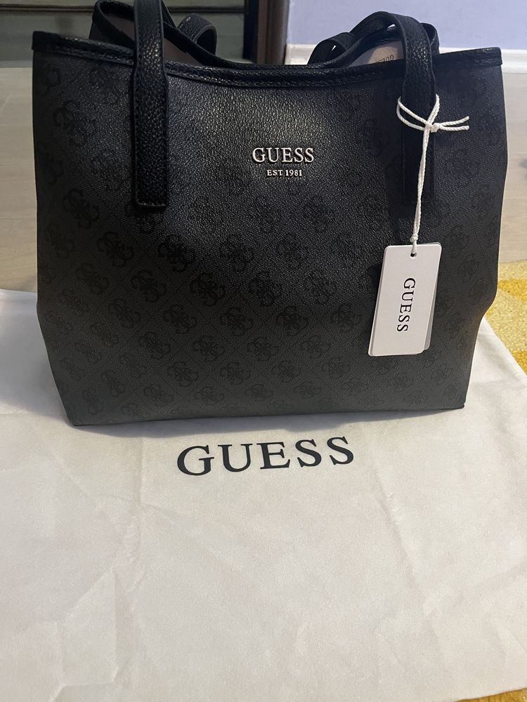 Чанта Guess