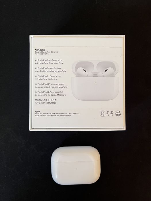 Apple AirPods Pro 2 (Lightning)