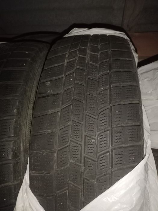 Шины зимний R17 215/60