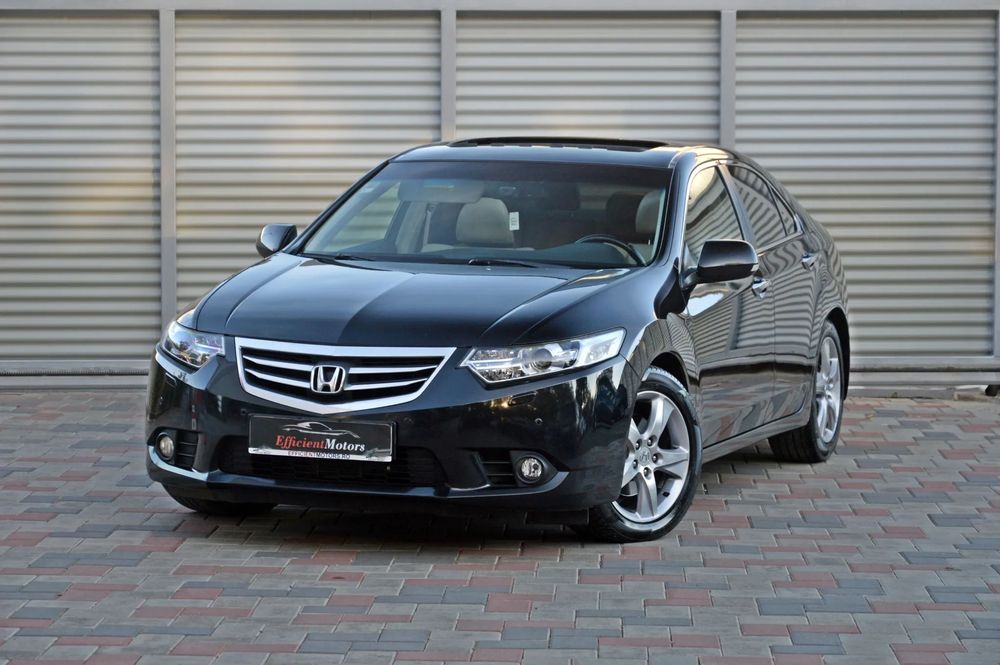 Honda Accord Automat/Scaune incalzite/Trapa/Camera/Navi/Senzori/Privacy glass