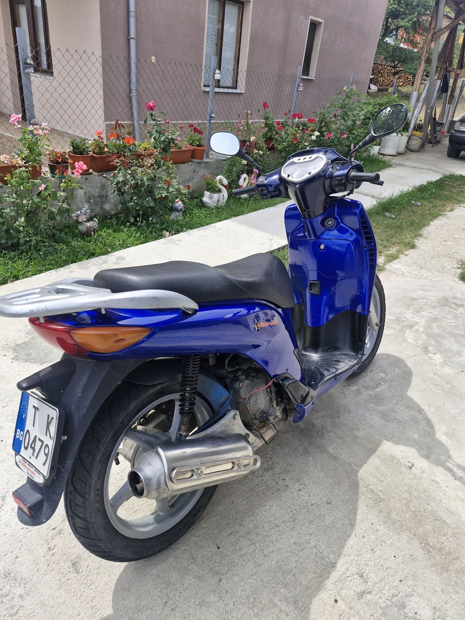 Продавам Honda sh150