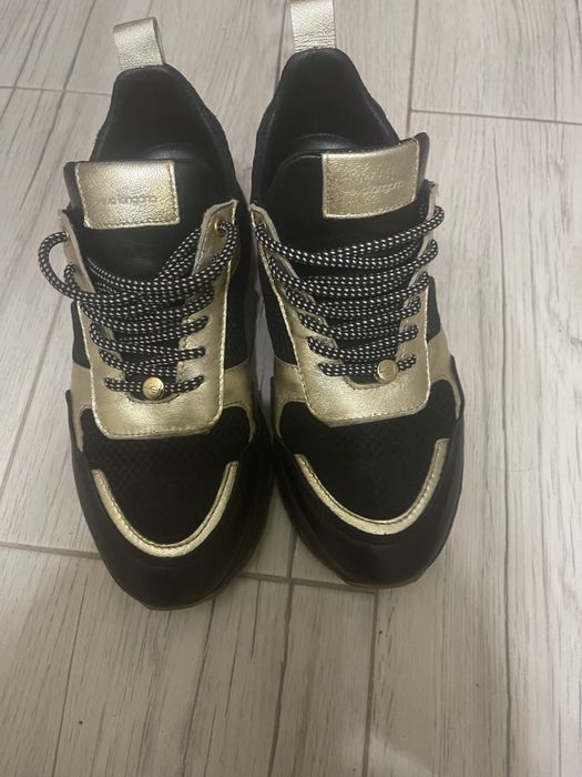 Eva Longoria маратонки кецове сникърси  естествена кожа и златно 38