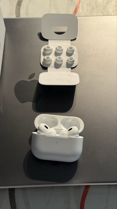 Слушалки airpods pro 2 ОРИГИНАЛНИ
