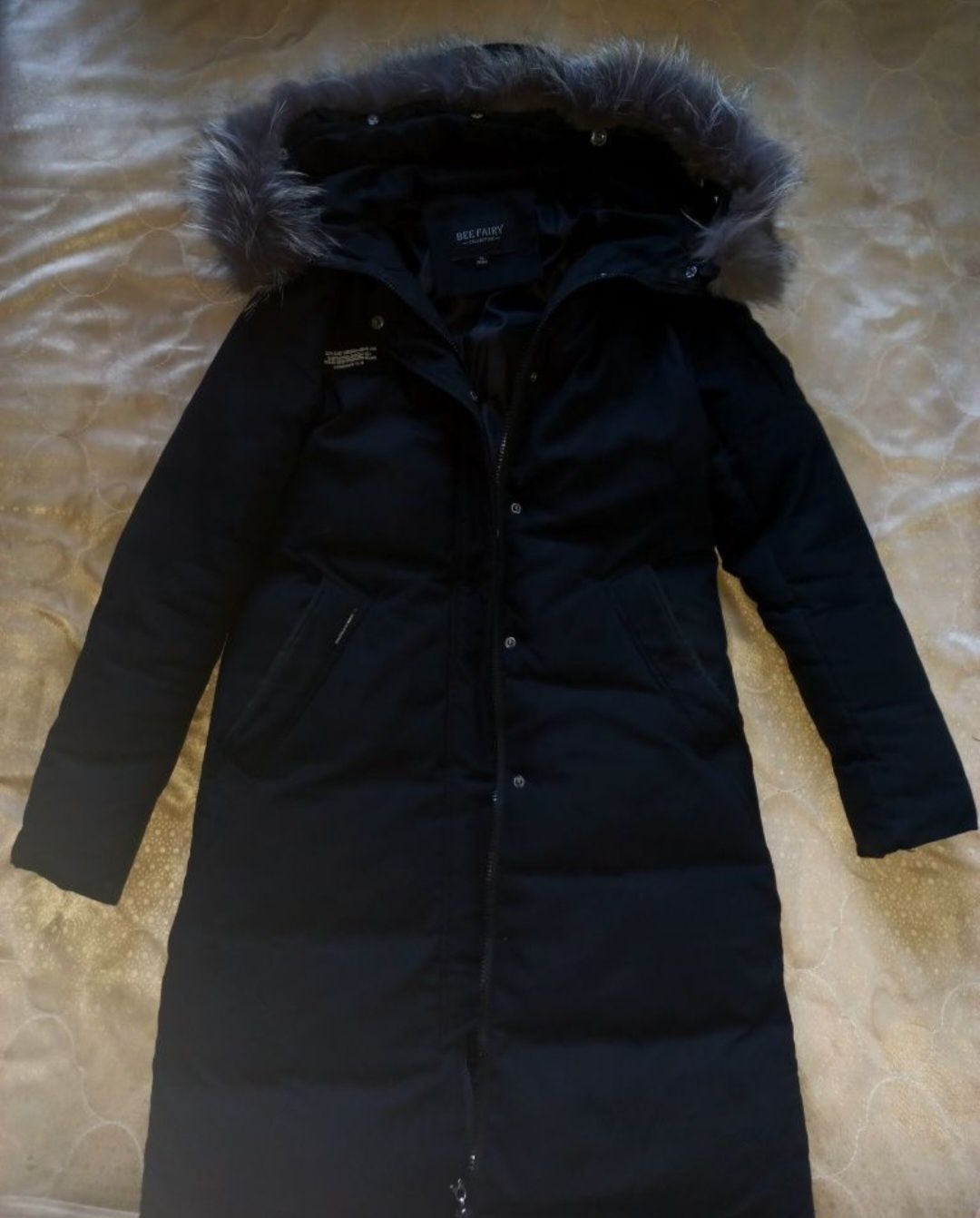 продам зимнюю куртку 
в хорошем состоянии 
размер (42-44)
цена 12 000
