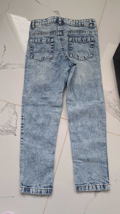 Два броя детски дънки