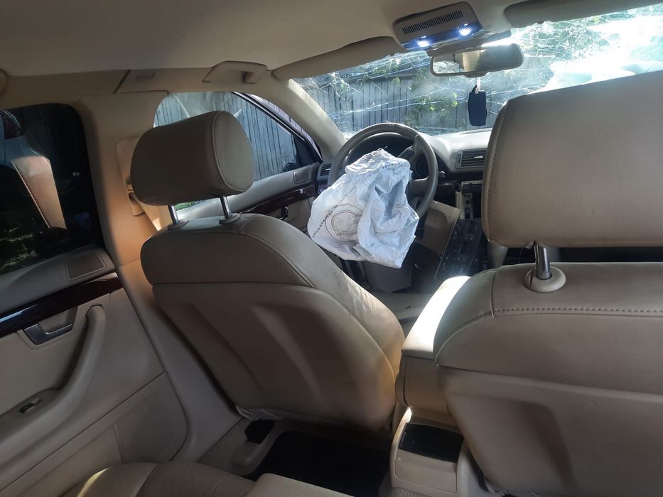 Logan autoutilitara si audi a 4 2.0