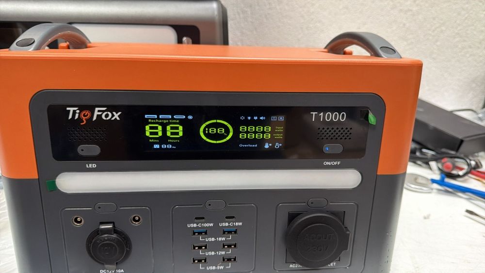 Преносима зарядна станция Tiguan Fox F-1000 1000 вата