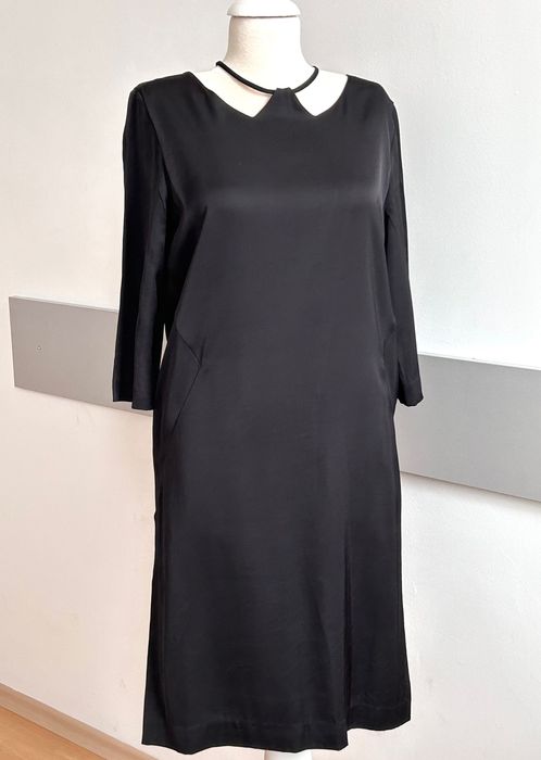 FAM авангардна нтереса черна рокля