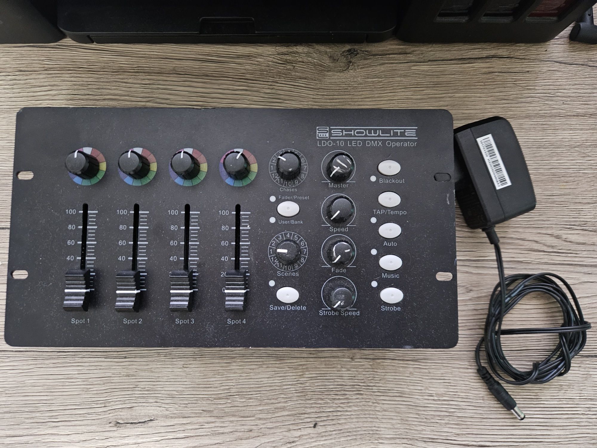 Beamz Partybar 2 lumini dj plus stativ si Controller dmx
