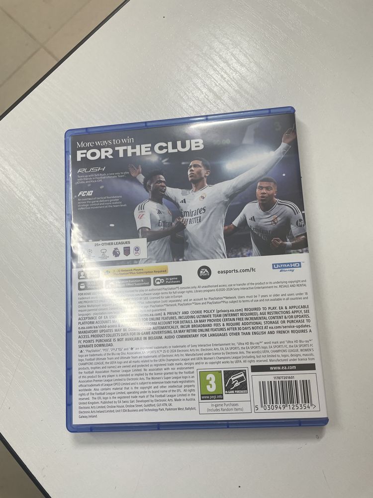 EA FC 25 PS5.