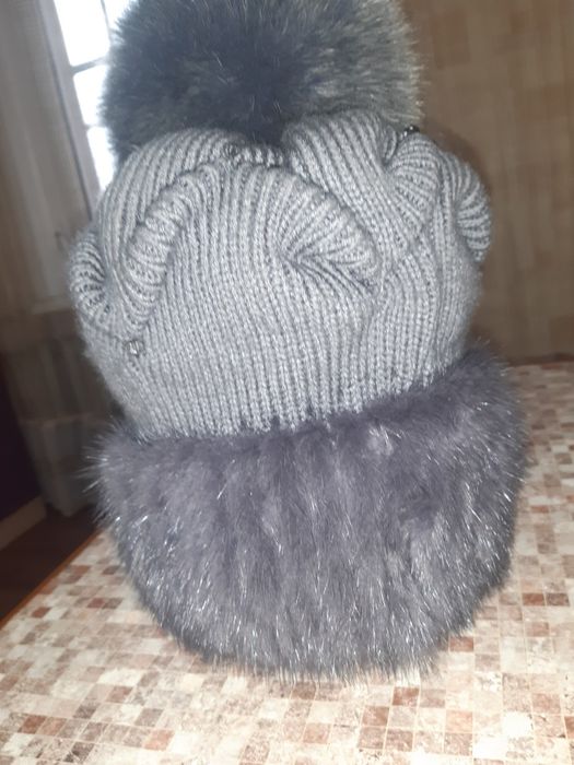 Продам красивую шапку