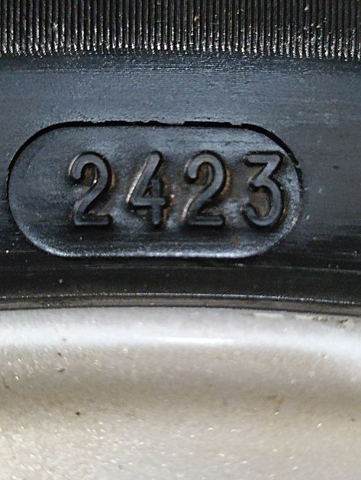 Нови Зимни гуми 195 65 15 с джанти