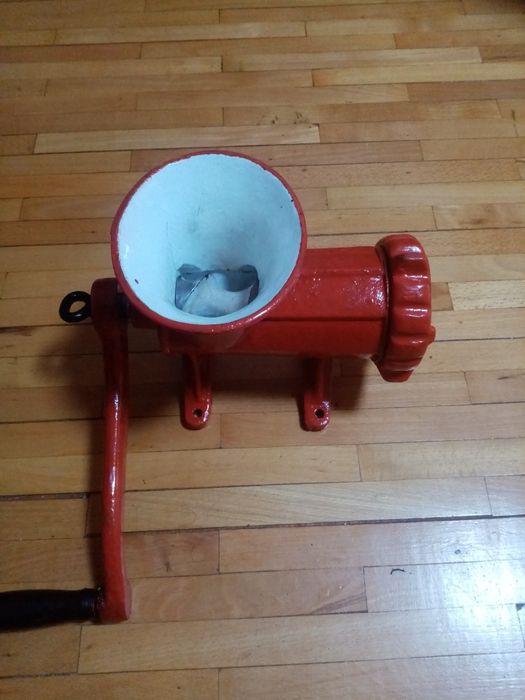 Vind mașina tocat nr 22 de calitate