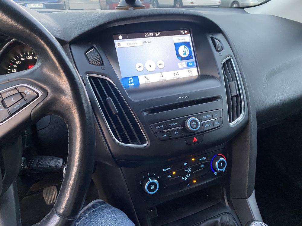 Vand Ford Focus an 2018 pret negociabil