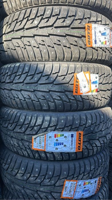 Новый Шины 215/55/17 с шипами
