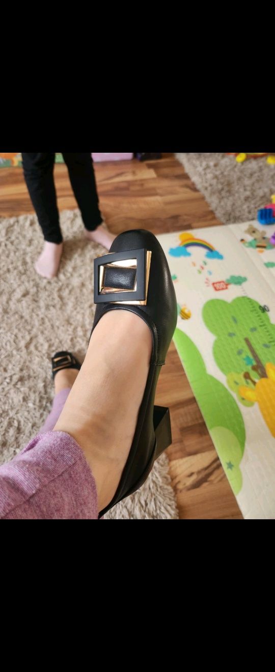 Pantofi din piele noi mărimea 35