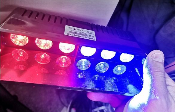 Ярки Лед Полицейски Аварийни Сигнални Блиц Светлини с 6 LED син червен