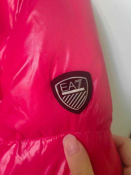 Чисто ново яке на EA7 Emporio Armani