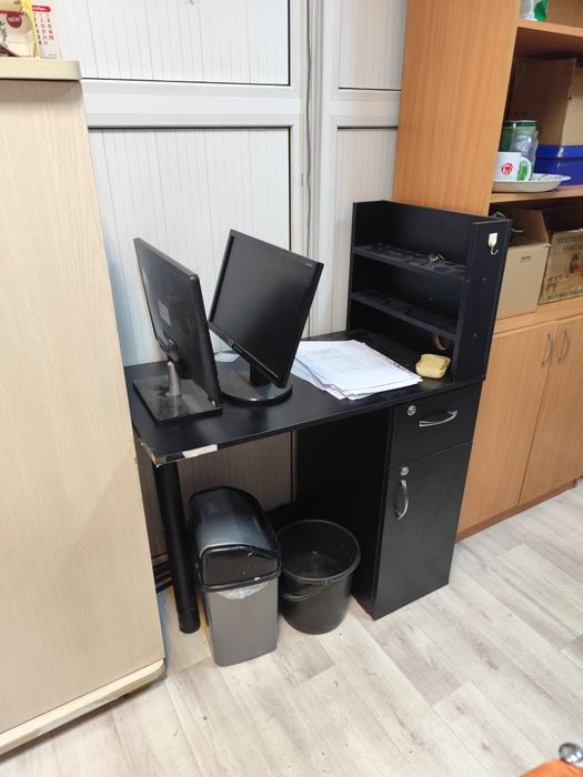 Продается мебель БУ для Офиса дома дачи